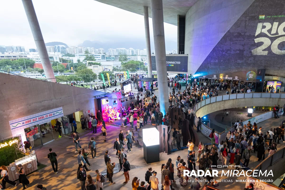 Rio2C 2025 movimenta a Cidade das Artes com tecnologia, criatividade, arte e inovação entre os dias 27 de maio e 1º de junho.