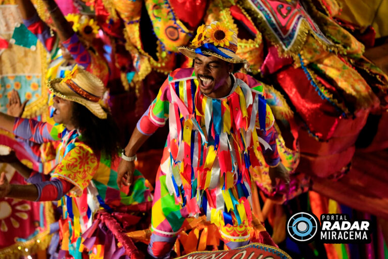 Rio promove evento com personalidades do Carnaval e sambistas para anunciar os enredos que irão agitar a Sapucaí em 2026